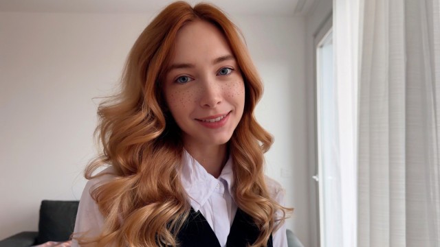 Sekreter maaş artışı istedi ama bunun yerine amına sperm geldi – Loly Nebel