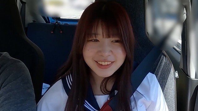 Kadın sunucu adayı Kasumi-chan①Arabada yalayarak fellatio ve meme yalayarak elle tatmin etme.
