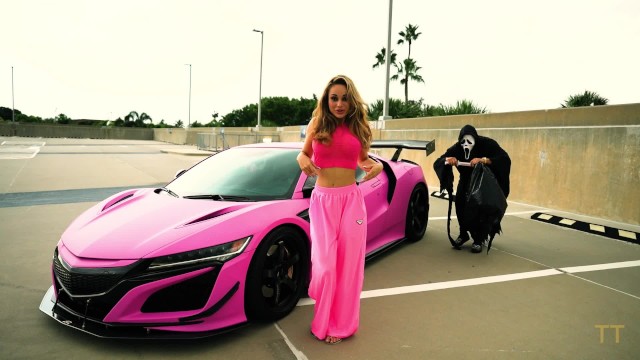 Fit Vücut Büyük Göğüsler Barbie Ghostface ile Sıcak Bir Randevuya Çıkıyor – Crystal Rush & Teddy Tarantino TT S1E26