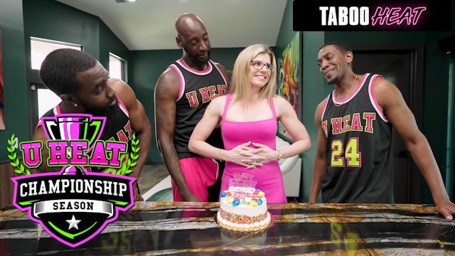 TABOOHEAT Cory Chase Doğum Gününde 3 Canavar Penisten Hava Geçirmez DP Alıyor