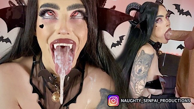 SUCK-CUBUS (Uzun Kesim) AHEGAO Goth Kız SİKİLDİ! – Succubus Cosplay, Naylon Ayaklar, Fellatio ve Yüz Boşalması