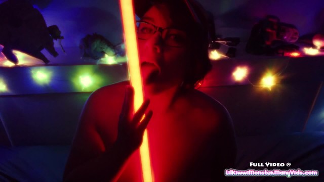 4 Mayıs sizinle olsun – Star Wars Oyuncak Oyunu ve Işın Kılıcı Dövüşü!