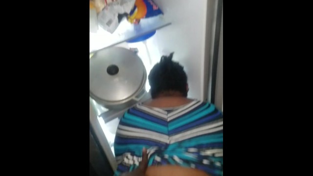 Abanoz BBW GF buzdolabında beceriliyor