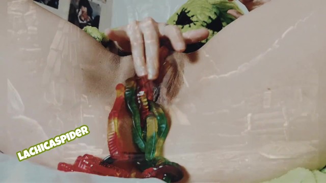 Oogie Boogie şaka mı şaka mı gel o çok tatlı ve sana numarayı öğretti